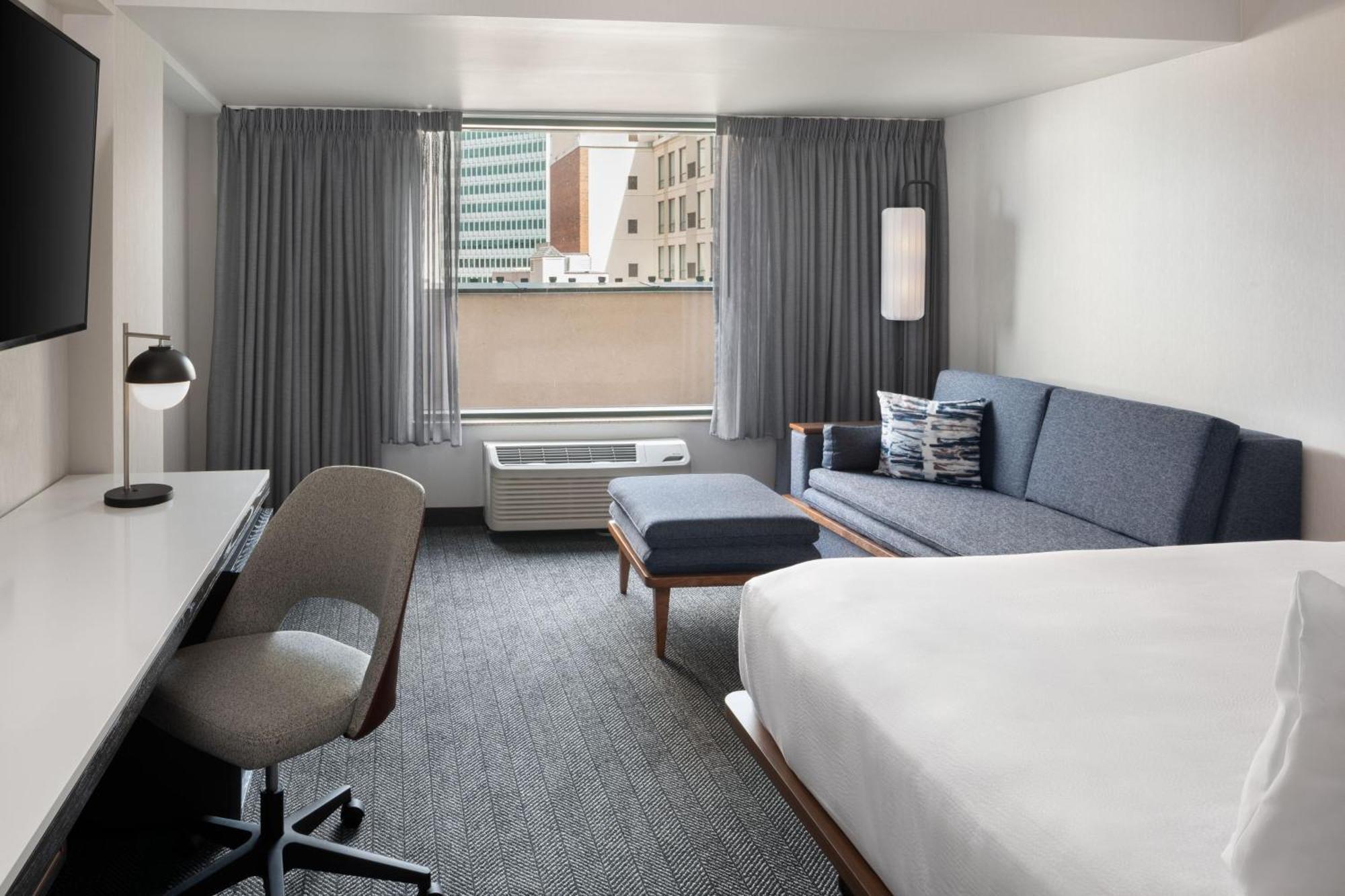 Courtyard By Marriott Stamford Downtown Hotell Exteriör bild