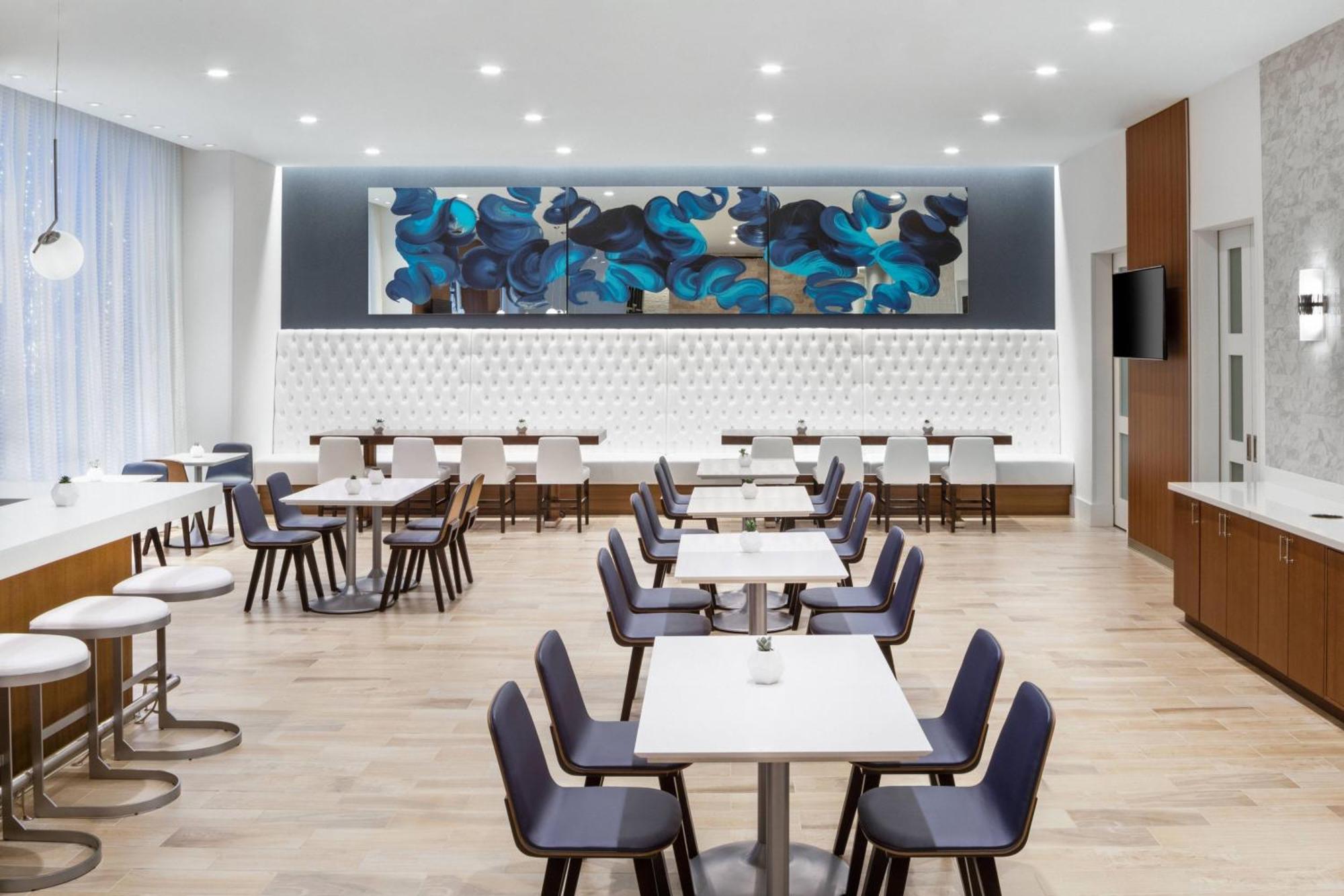 Courtyard By Marriott Stamford Downtown Hotell Exteriör bild