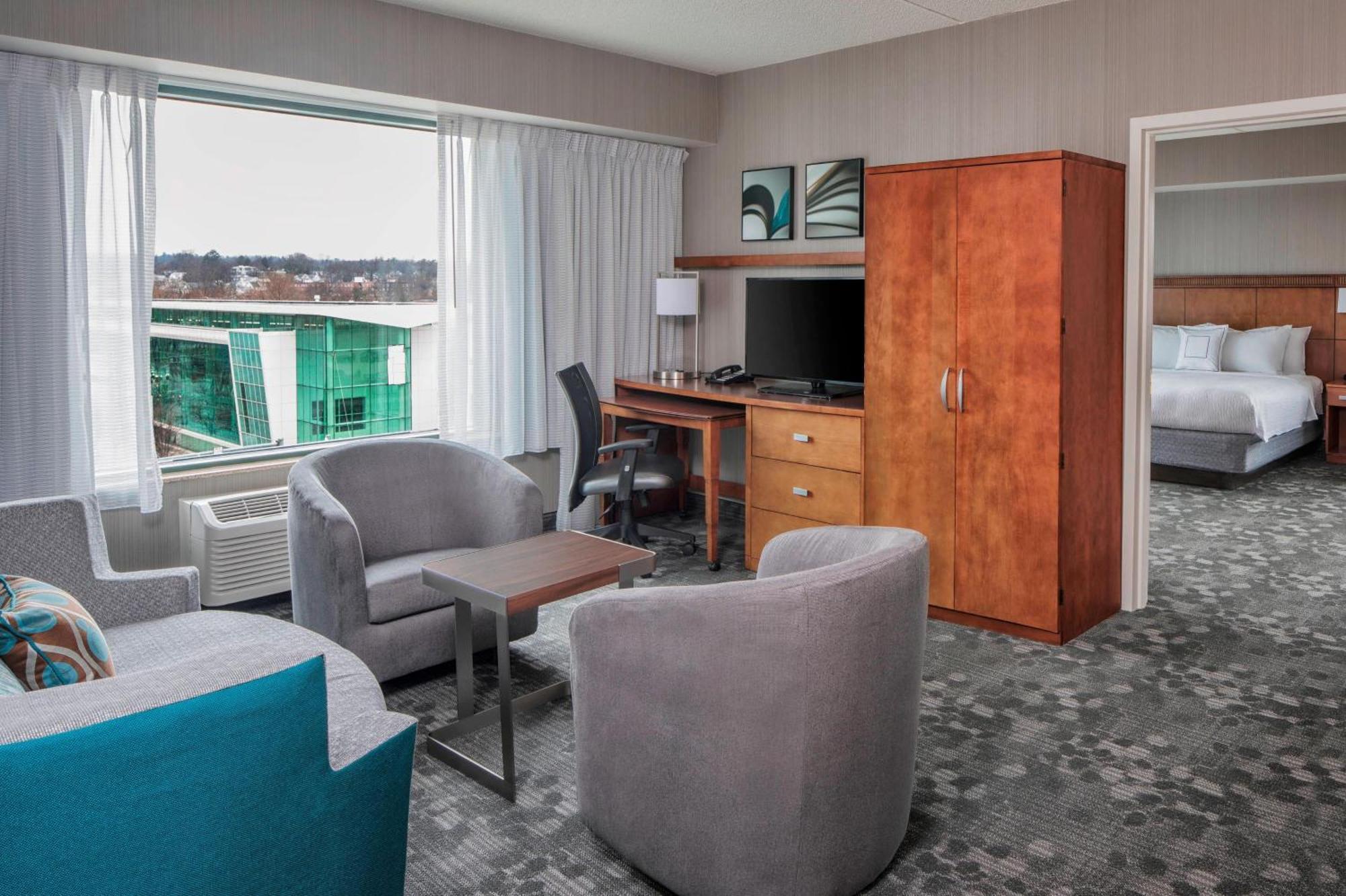 Courtyard By Marriott Stamford Downtown Hotell Exteriör bild